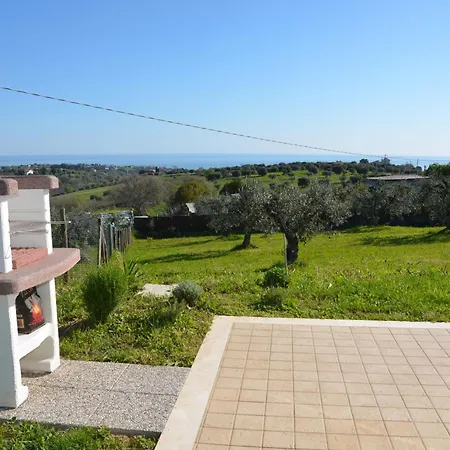 Sea View Villa, 4-6 Guests