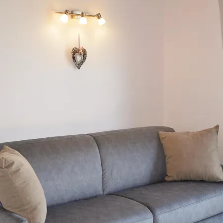 Sea View Villa, 4-6 Guests *